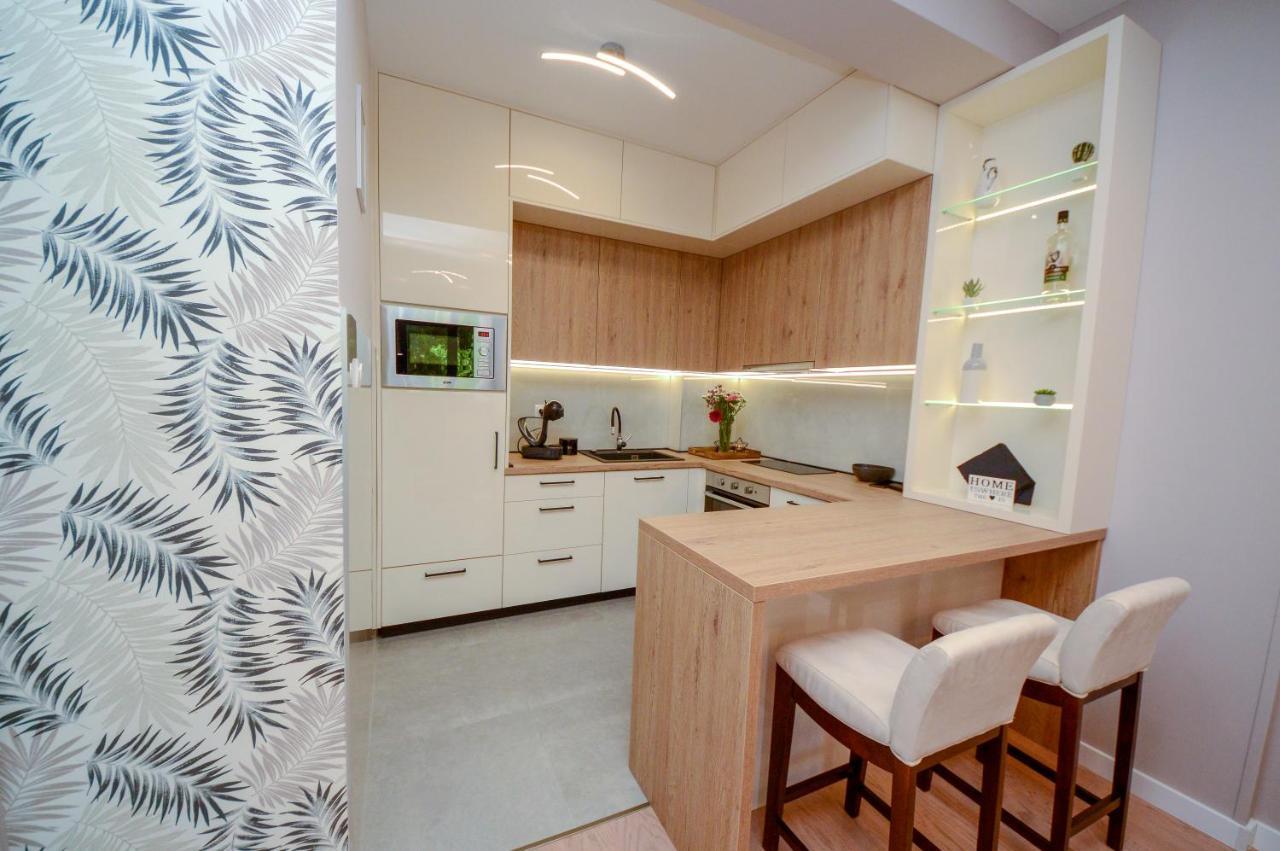 Pine 1 Apartment In The Center 트레빈예 외부 사진