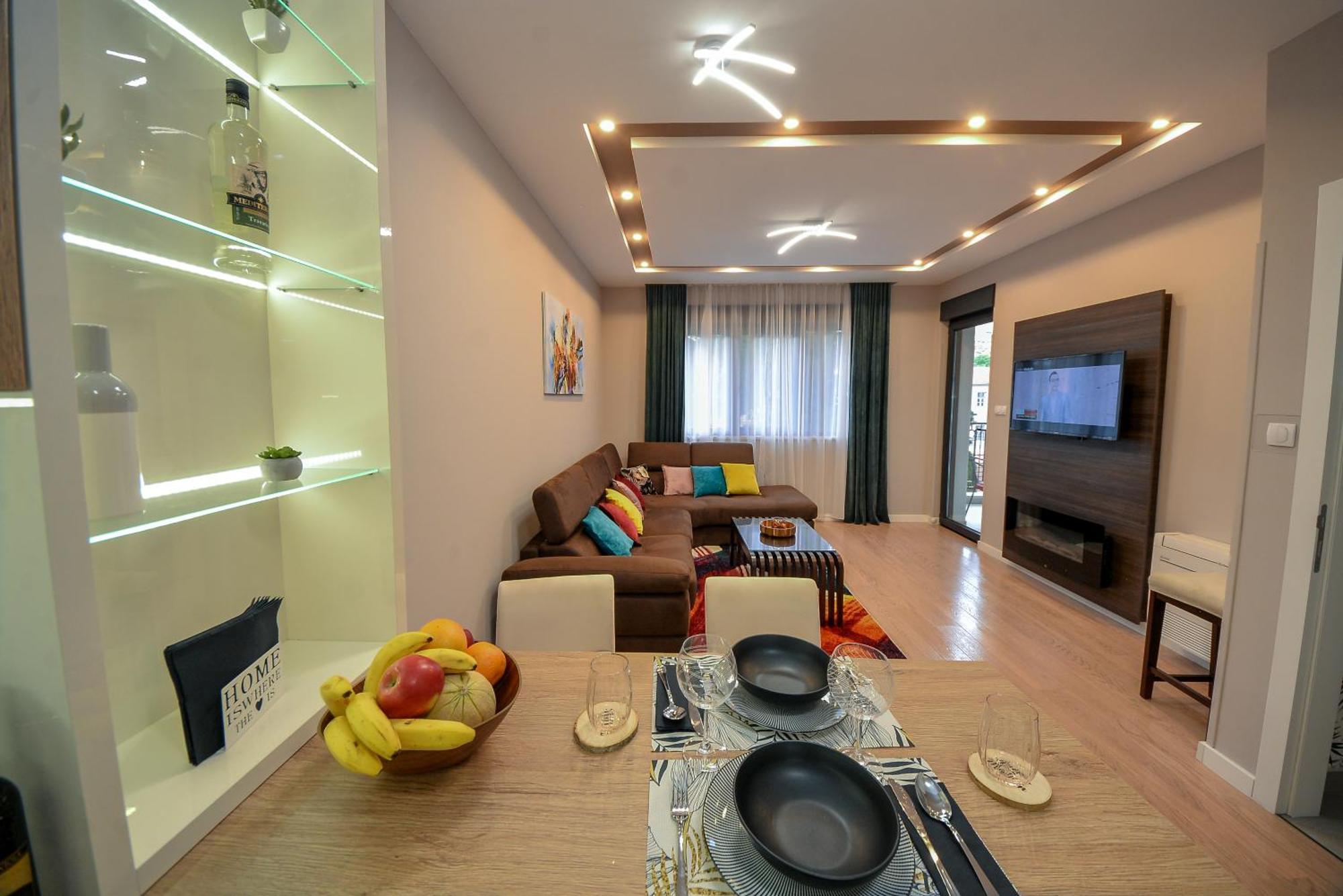 Pine 1 Apartment In The Center 트레빈예 외부 사진